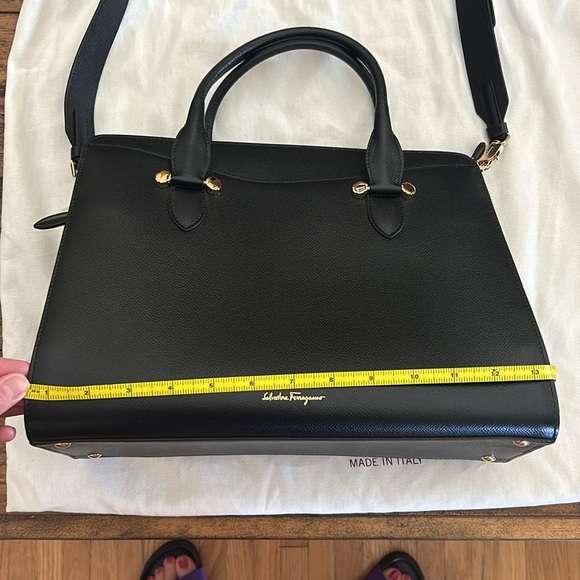 Authentic Salvatore Ferragamo satchel bag - Picture 7 of 9